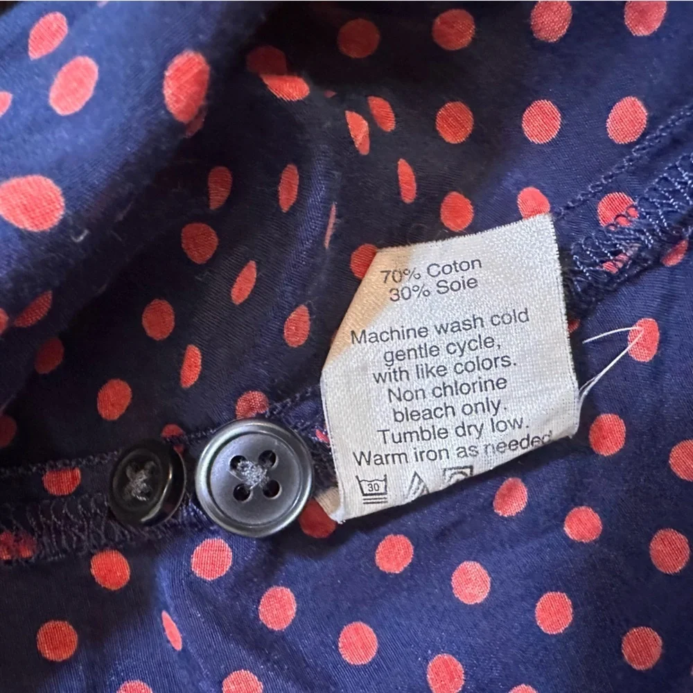 J Crew silk/cotton blend popover shirt in navy blue with red polka dots. Sz M(#)